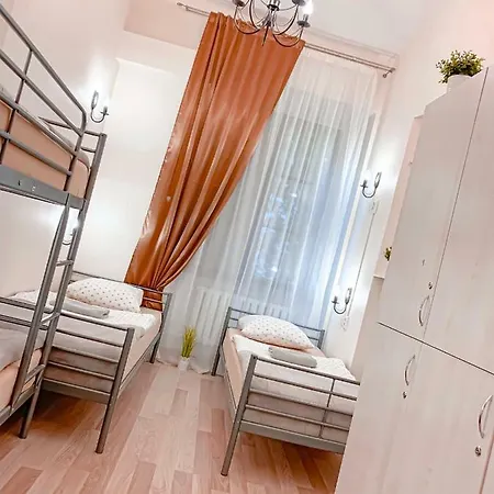 U Kmity Hostal *